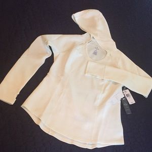 NYDJ Hooded Sport Top Sz M. NWT Thumb Hole Sleeves